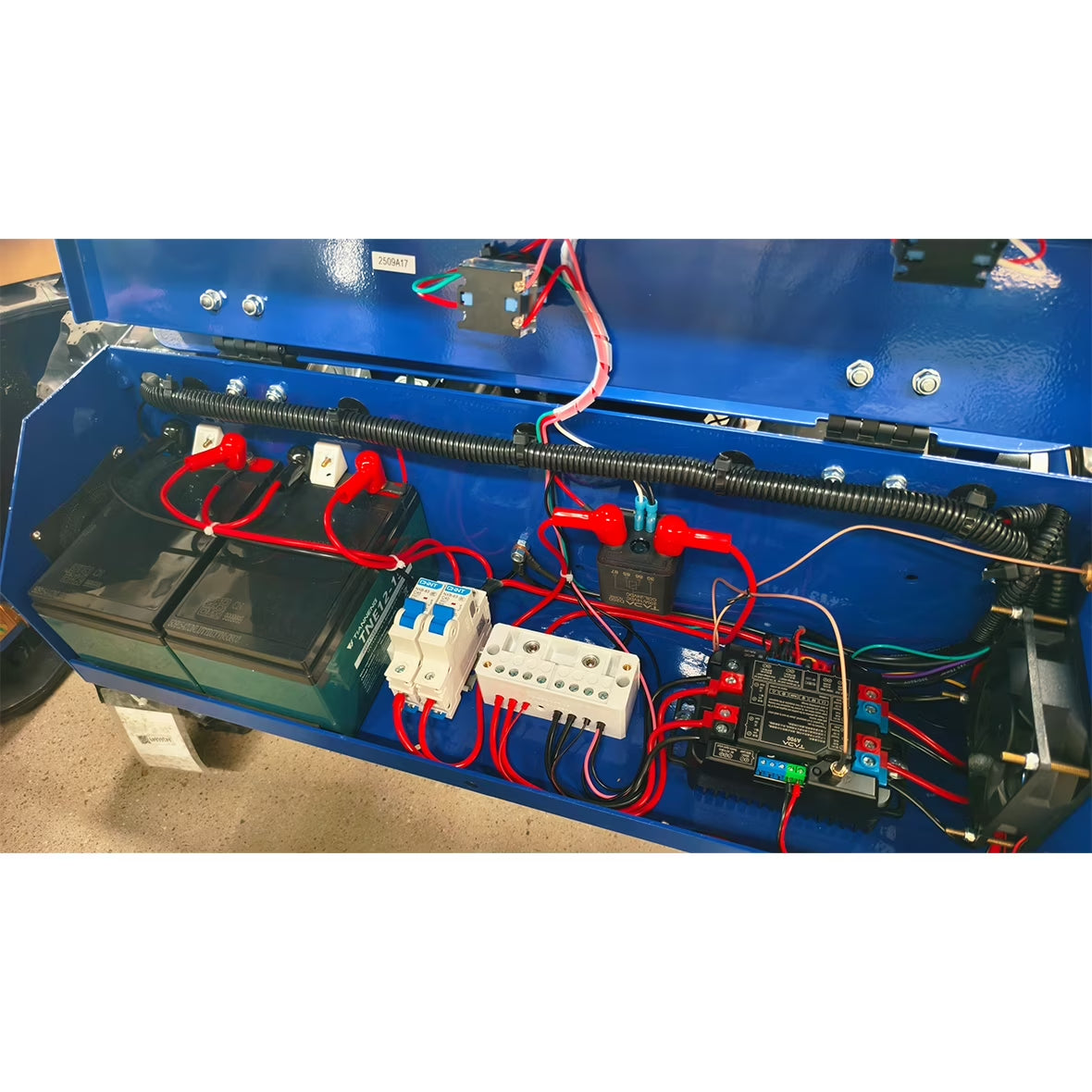 YF550 Remote Control Tracked Lawn Mower, 24V, 9HP 225Cc Gas Engine, 22 Inch Cutting Width, 45 Degree Slope Capability, Blue